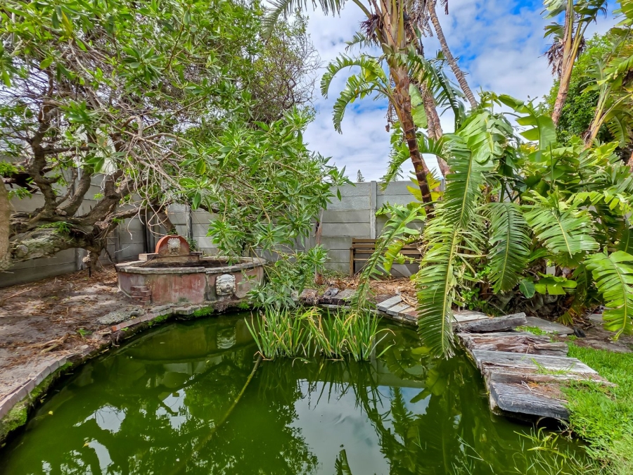 1 Bedroom Property for Sale in Bloubergrant Western Cape